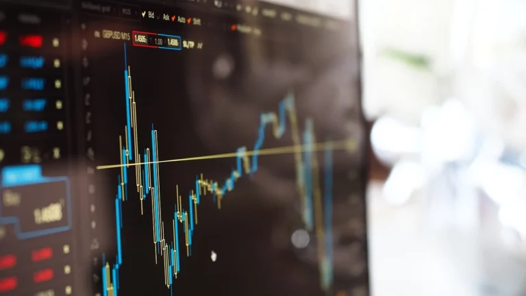 Bajaj Finance Shares Adjust After Bonus & Stock Split: Here’s Why the 90% Fall Isn’t a Worry